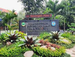 TAMPAK DEPAN