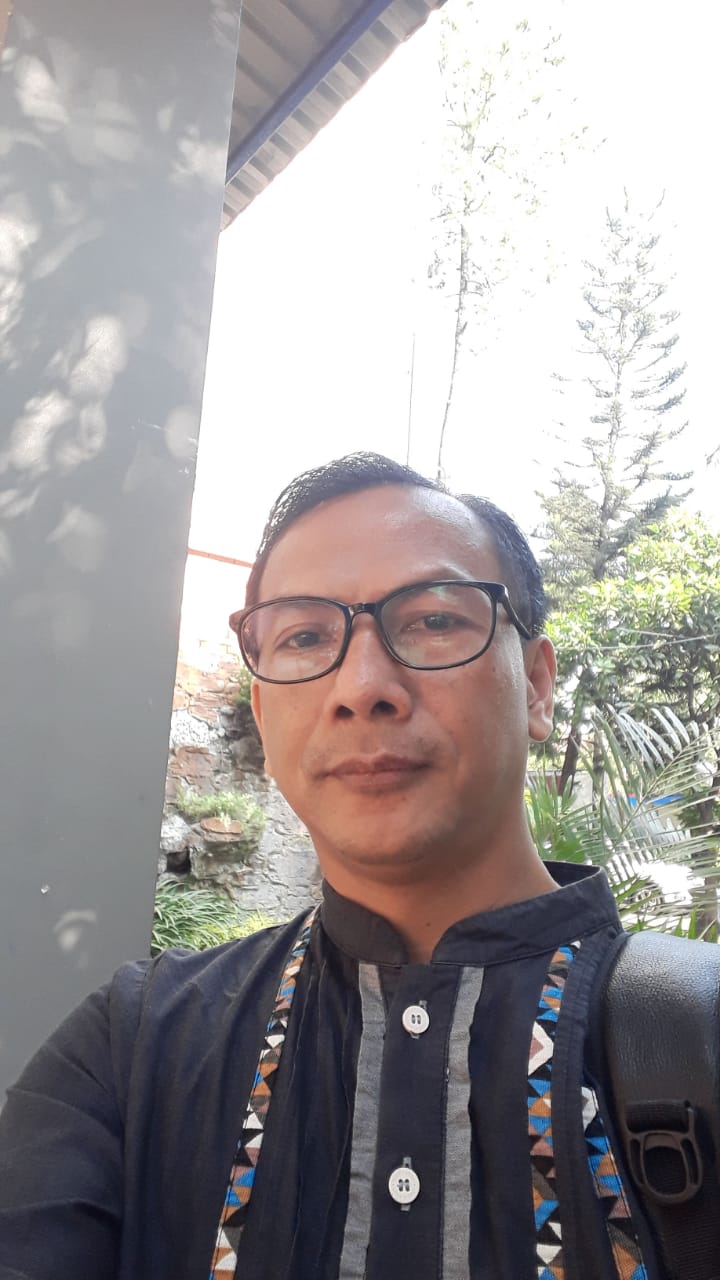 Pakai Metode Mengajar Unik, Toteng Suhara Juara Guru Berprestasi